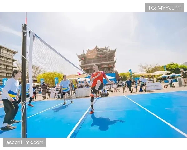 贝林厄姆单赛季进球能力解析：前插威胁是否达历史级中场水准